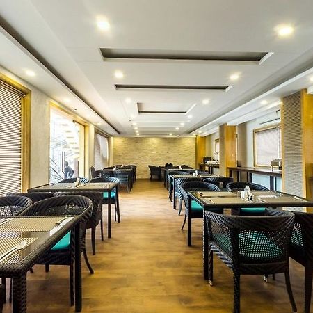 The Ocean Park Resort Calangute Exteriör bild